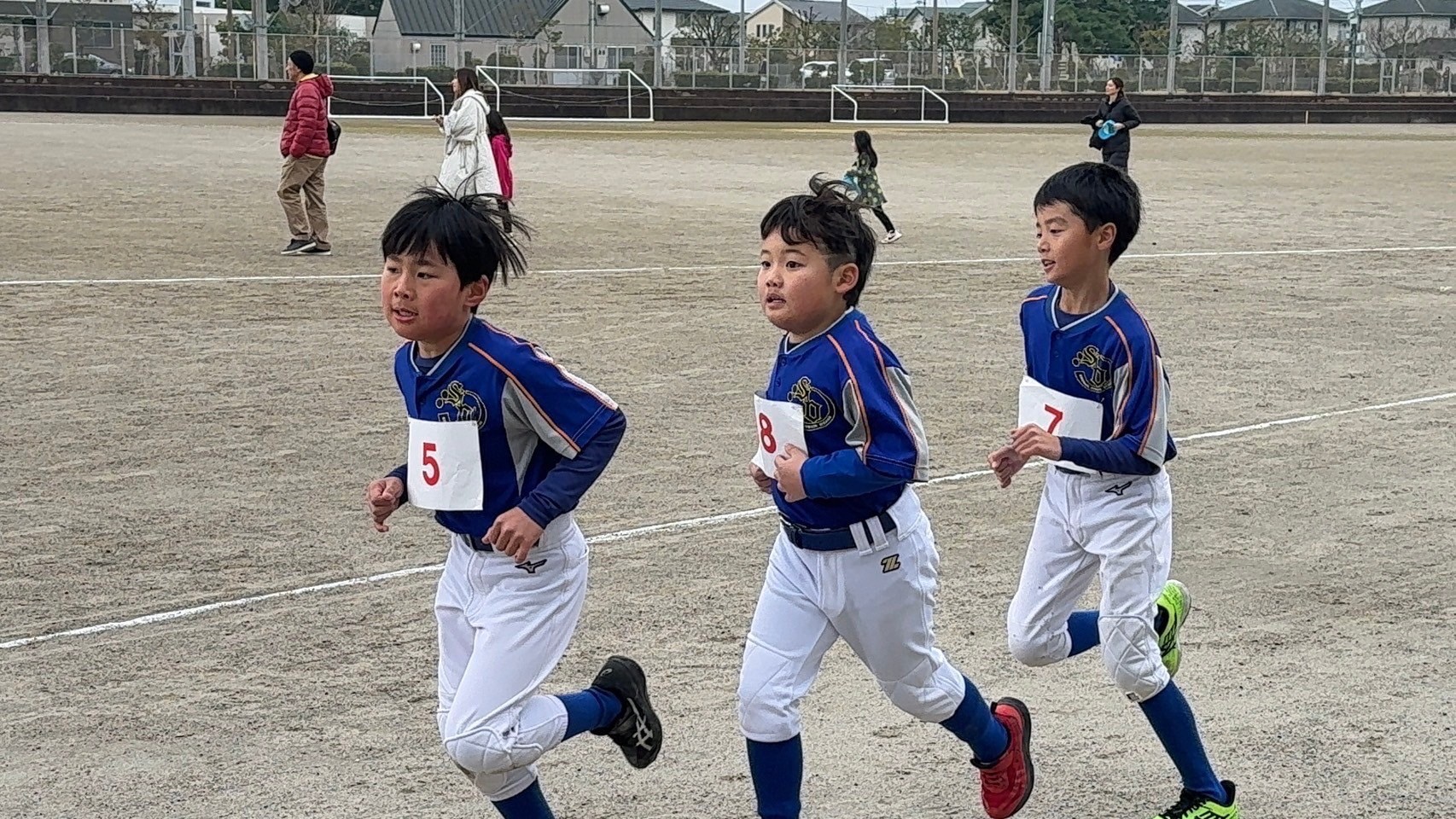 LINE_ALBUM_216 新宮町マラソン(低学年)_250218_14