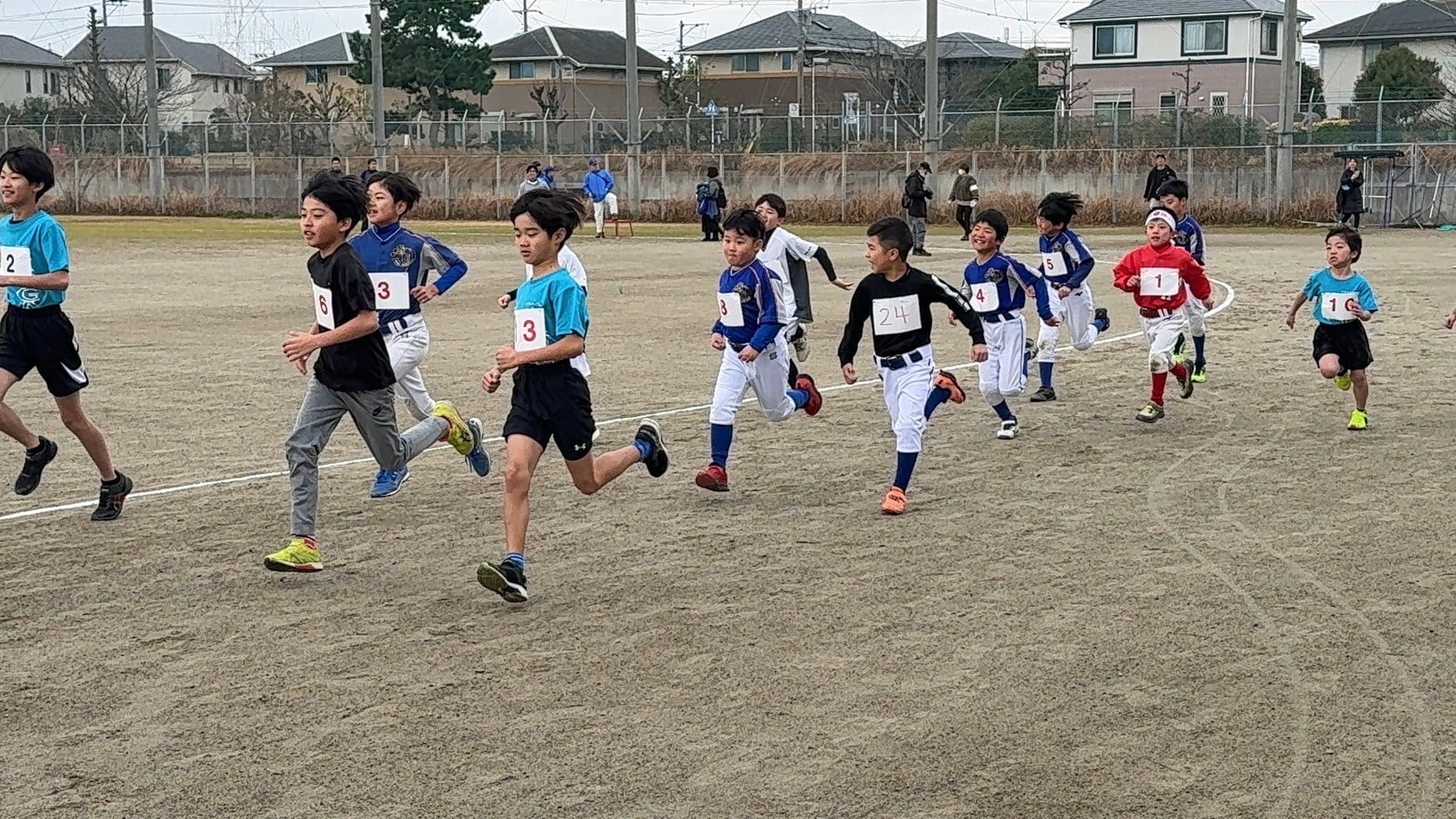 LINE_ALBUM_216 新宮町マラソン(低学年)_250218_15