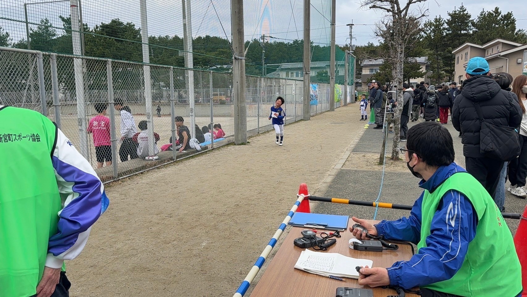 LINE_ALBUM_216 新宮町マラソン(低学年)_250218_5